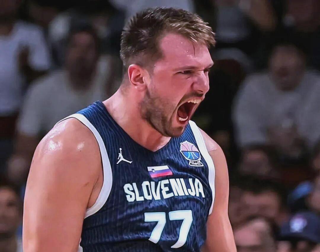 AYX- 东契奇绝杀带走胜利,21岁首次季后赛已比肩传奇 