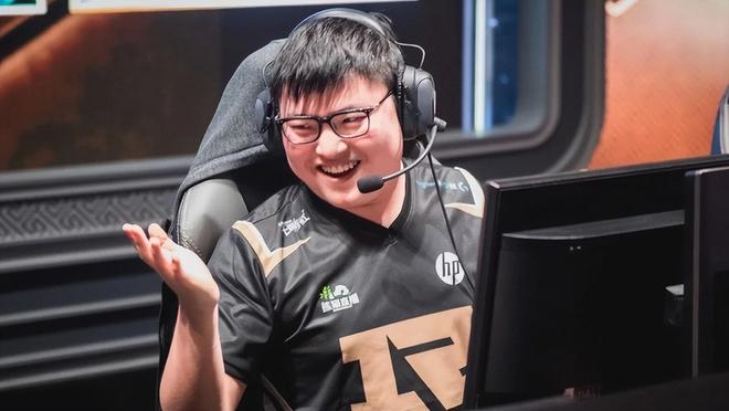 包含Uzi迎来七赛季高光表现，RNG球迷沸腾！的词条