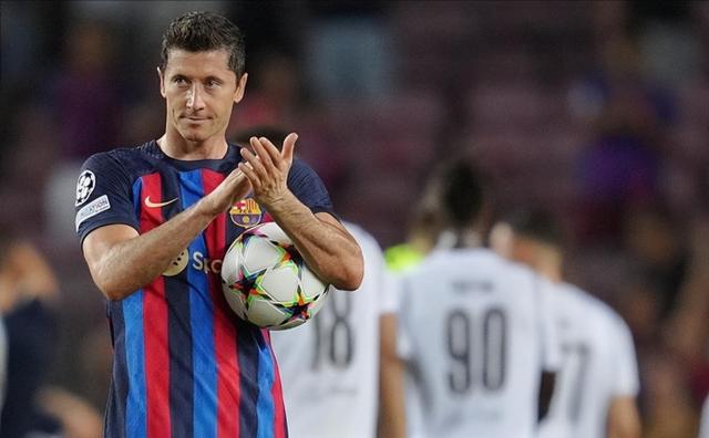 关于莱万多夫斯基新星回归赛场表现惊艳，C9未来可期！的信息